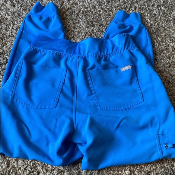 Figs Blue Jogger scrubs - Picture 3 of 5